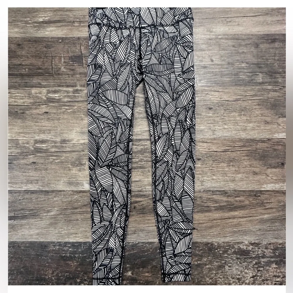 lululemon athletica chic leggings